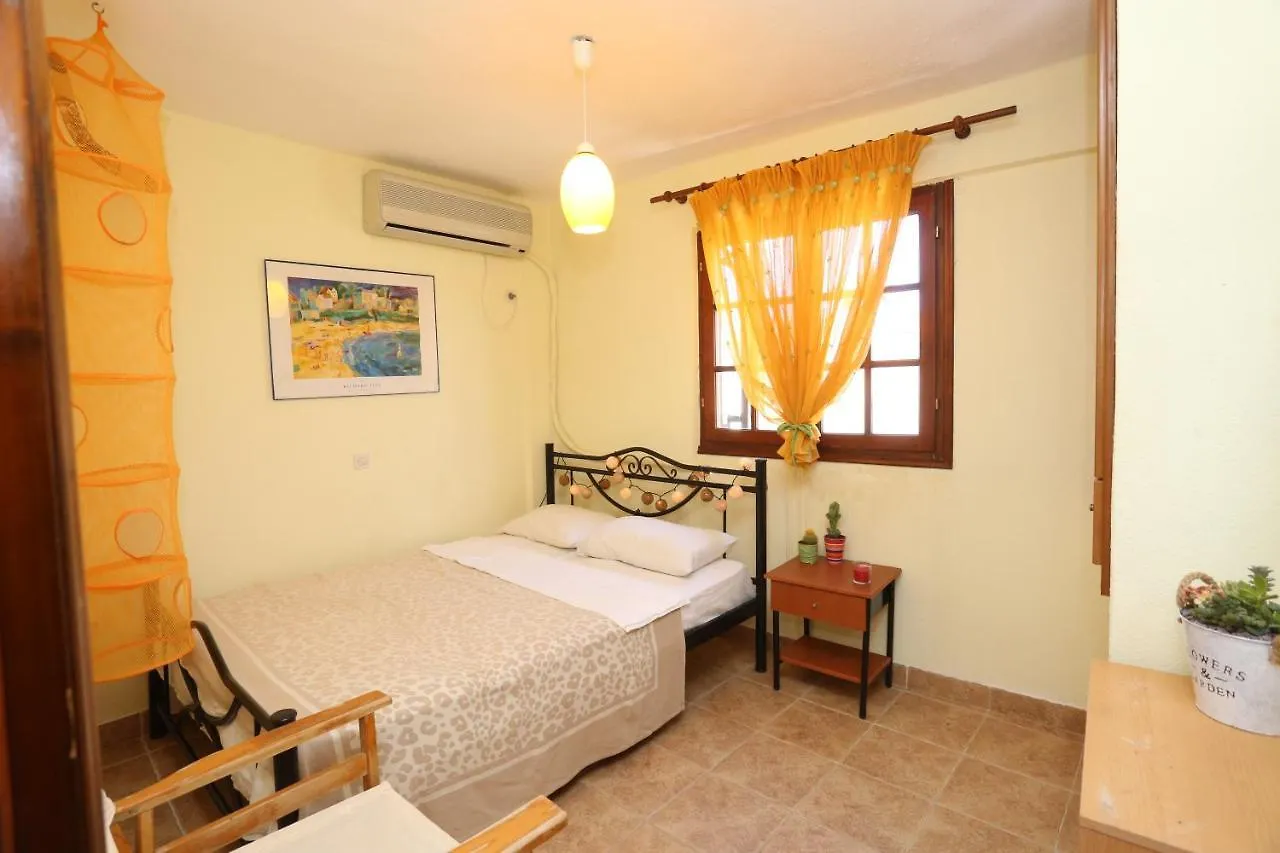 Maisonette For 8 Pefkochori Greece